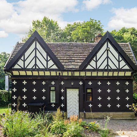 The Gatehouse At Samlesbury Hall 외부 사진
